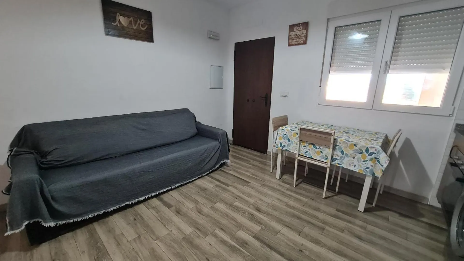 Carpe Diem Apartment Bolonia Spain